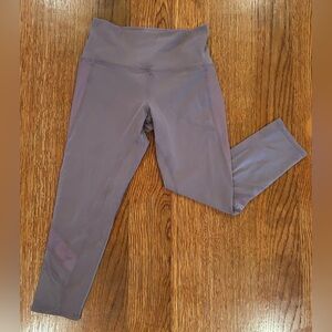 Alo Yoga High-Waist Capri Moto Leggings – Light Dusky Purple – Size Small